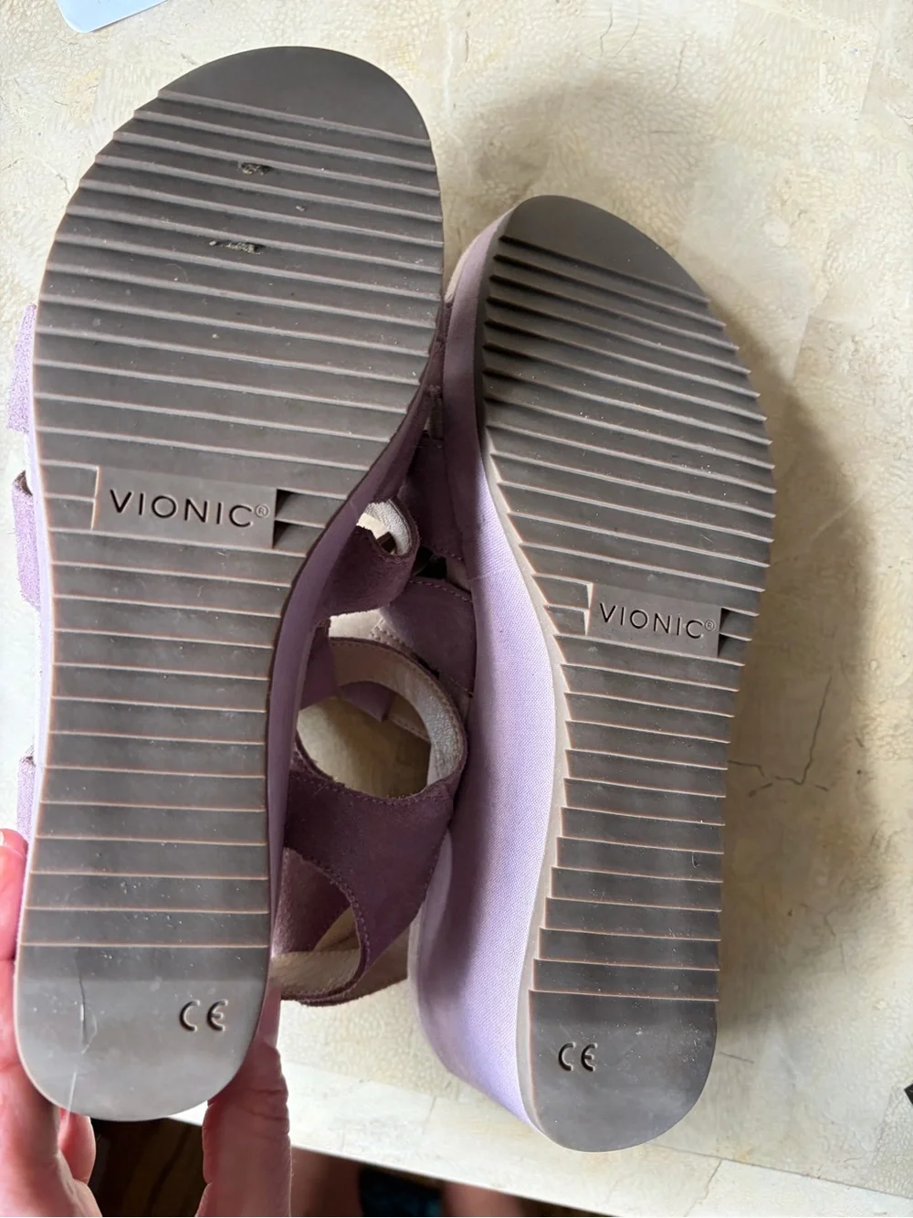 Vionic Platform Suede Sandal - Lilac